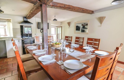 Llandrindod Wells Cottage | PENARTH, pet friendly, character holiday cottage in Builth Wells