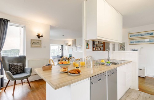 Polruan House | Pencarrow - Four Bedroom House, Sleeps 6