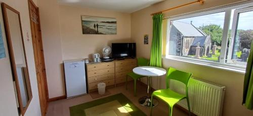 Pendine House | Pendine Sands Guest House