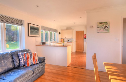 Charmouth House | PENDOWER, pet friendly, country holiday cottage in Charmouth