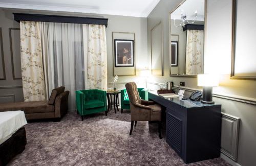 Old Town Hotel | Peninsula Boutique Hotel