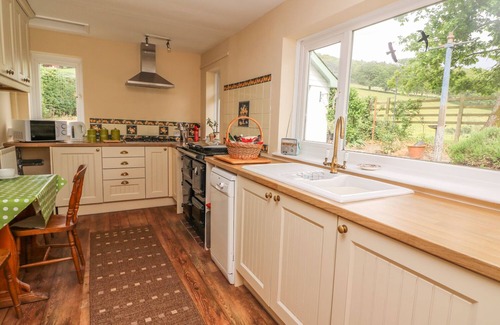 Rhayader Cottage | PENLONE COTTAGE, pet friendly, character holiday cottage in Rhayader
