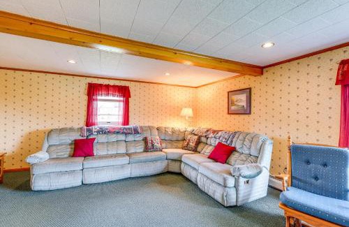 Town of Benton House | Penn Yan Vacation Rental Near Seneca and Keuka Lakes