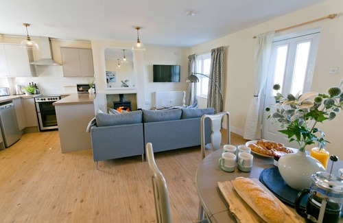 Aberffraw Apartment | Penrhyn Gwyn - a sea view that sleeps 4 guests in 2 bedrooms