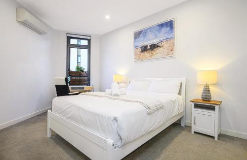 Penrith Apartment | Penrith 3Br apt close toTrain station & Shopping