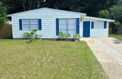 Northwest Pensacola House | Pensacola getaway for the WHOLE family no locals