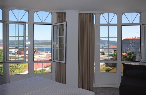 Portosin House | Pensión O Noso