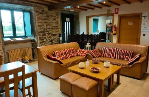 Salceda House | Pension Albergue Alborada