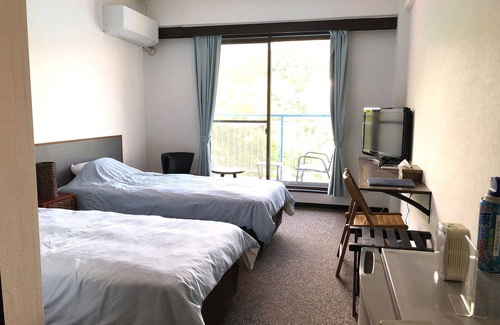 Shirahama House | Pension Bigfisher Club