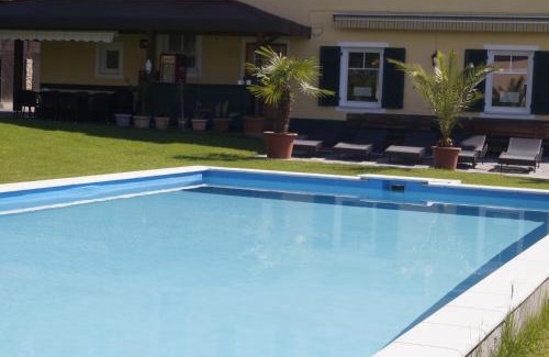 Klagenfurt-Wolfnitz Bed & Breakfast | Pension DOBERNIG - CONTACTLESS CHECK IN/STAY