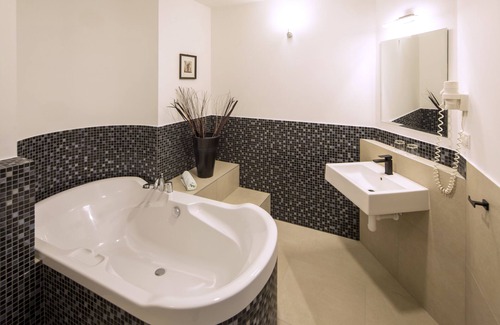 Zeliezovce House | Pension Eden
