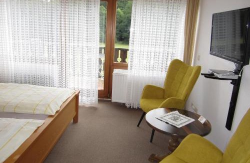 Untervalme House | Pension-Gästehaus Waldhof