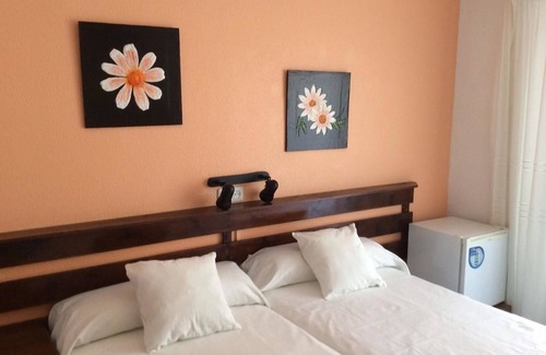Santiago de la Ribera House | Pension K-Hito