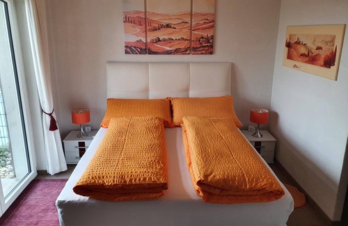 Ruttenen House | Pension Marina