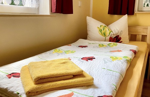 Eisenach House | Pension "Metilstein" on Eisenach's local mountain opposite Wartburg Castle