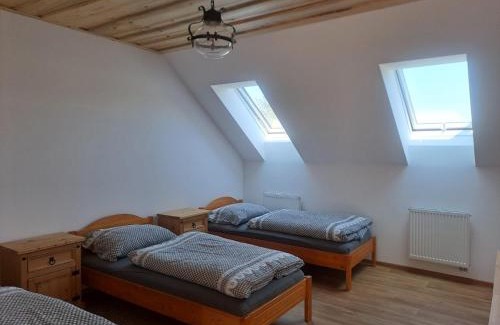 Malenice Apartment | Pension Na Statku- Kočičí apartmán