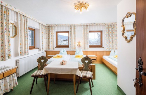 Kitzbuehel Bed & Breakfast | Pension Rainhof