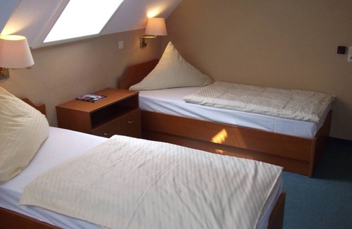 Ortslage Trotha House | Pension & Restaurant Am Krähenberg