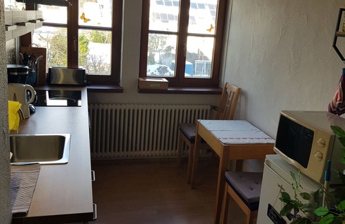 Ravensburg Bed & Breakfast | Pension- Rose + Monteueruntekunft mit 2 Gemeinschafts-küchen im Bodenseegebiet