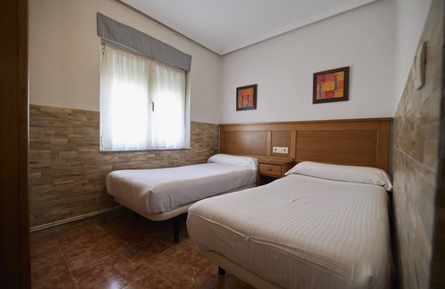 Aviles House | Pension Serafin