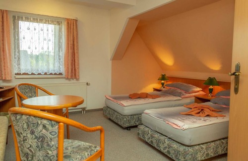 Suplingen House | Pension zum Schwanenteich