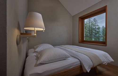 Mathon House | Pensiun Laresch