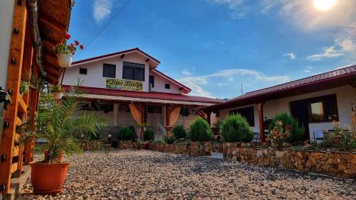 Mahmudia House | Pensiunea Casa Harly