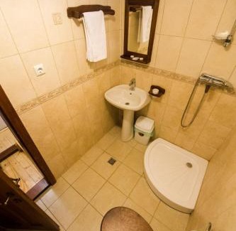 Vidra House | Pensiunea Dealul cu Melci