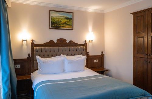 Agapia House | Pensiunea Eden