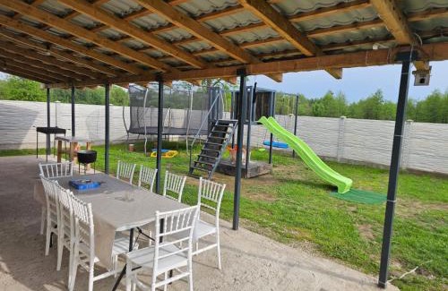 Baia de Fier House | Pensiunea Fira