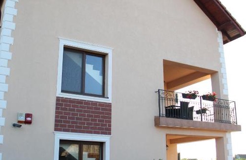 Becicherecu Mic House | Pensiunea Gradina Verde