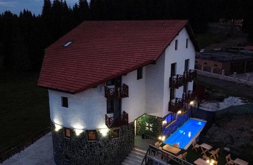 Vartop House | Pensiunea Piatra Graitoare