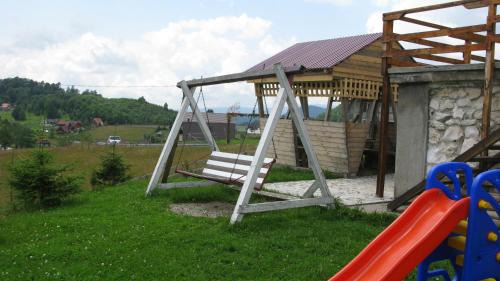 Sirnea House | Pensiunea Pui de Urs Sirnea