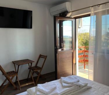 Razim Lake House | Pensiunea Salcioara