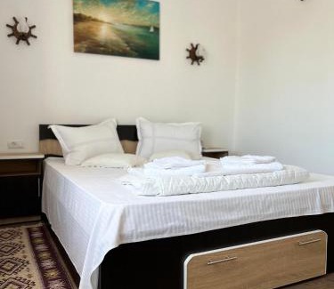 Razim Lake House | Pensiunea Salcioara