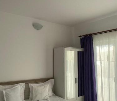 Neptun House | Pensiunea Scoika Steaguri Neptun