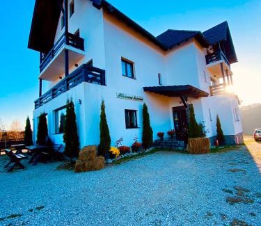 Sirnea House | Pensiunea Soarelui
