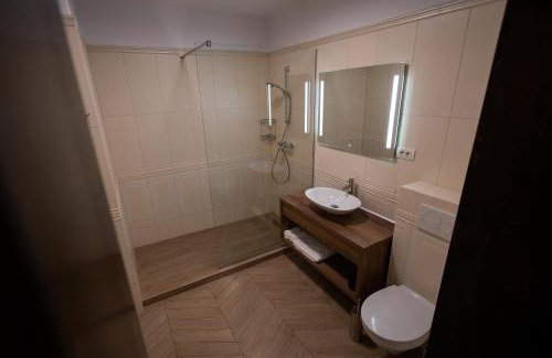 Arad House | Pensiunea White Residence