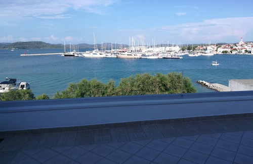 Municipality of Murter Apartment | Penthouse 4 + 2P - * Betina, island of Murter