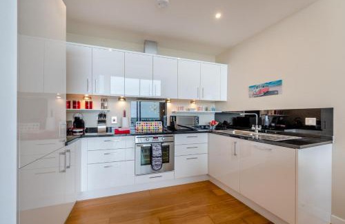 Westleigh House | Penthouse 60 - Horizon View