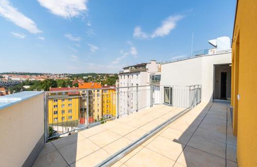 Palmovka Apartment | Penthouse # 81 with panoramic city view in Elite Rezidence with free parking