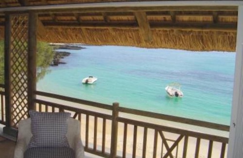 Pereybere Apartment | Penthouse Apartment in luxury beachfront villa