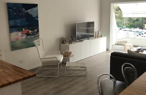 Agios Tychon Apartment | Penthouse apartment opposite FOURSEASONS hotel!