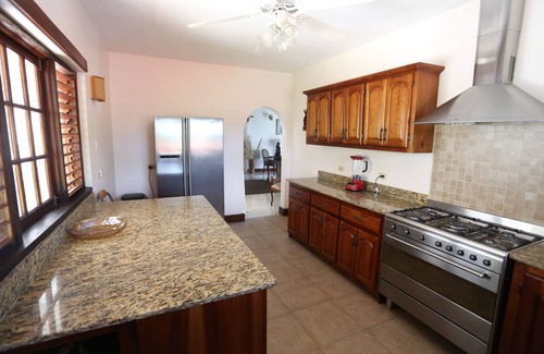 Hopewell Apartment | Penthouse Apartment With Magnificent Sea Views. Minutes from the beach.