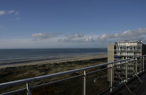 De Panne Apartment | PENTHOUSE APPARTMENT WITH FRONTAL SEAVIEW FROM ALL ROOMS