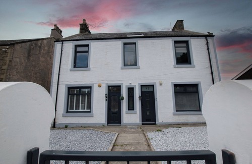 Bathgate Apartment | Penthouse at the White House near Edinburgh