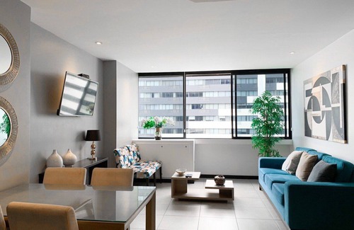 Puerto Santa Ana Apartment | Penthouse de 2 Habitaciones con Vista al rio y Parking