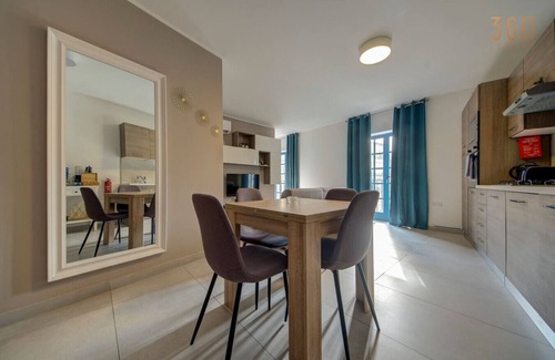 Mosta Apartment | Penthouse in Mosta with city views & terrace!