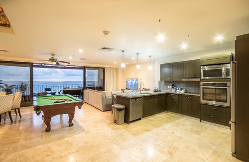 Barrio Los Faroles Apartment | Penthouse in the Sky at Croc's Casino Resort!