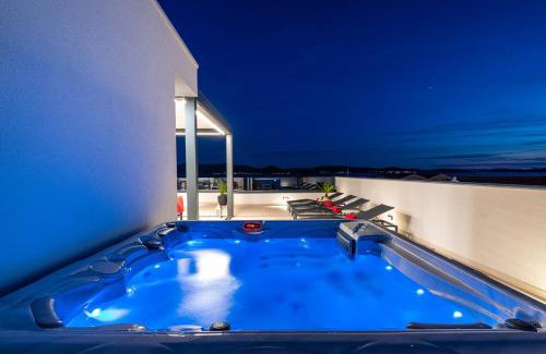 Sukosan Apartment | Penthouse LiV